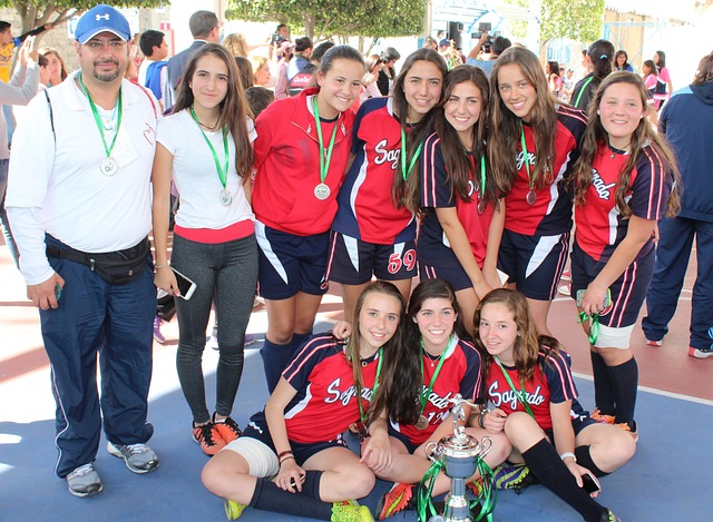 雇莫雷诺 雇莫雷诺