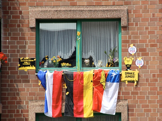 以壯觀的形 以壯觀的形